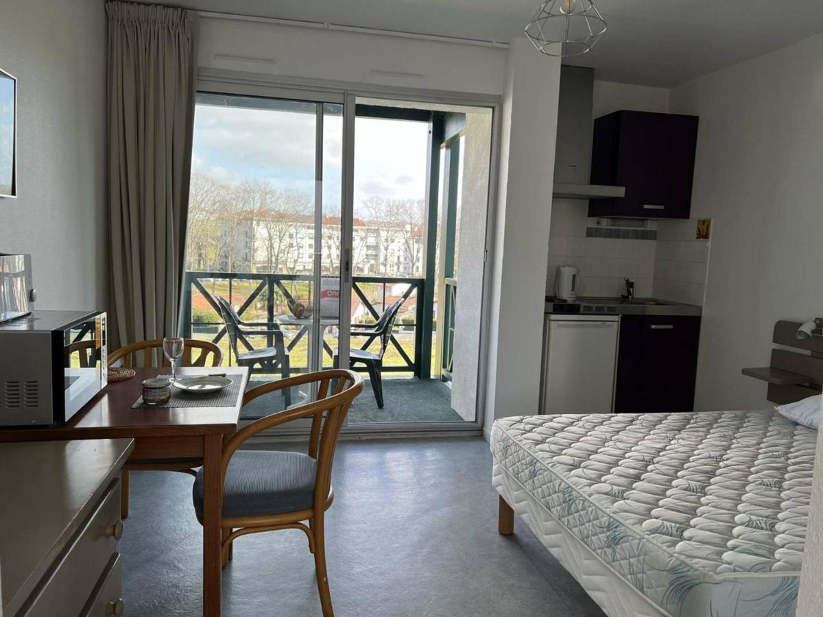 Studio Lilas A Cambo-Les-Bains : Terrasse, Parking, Proche Thermes, Internet, Animaux Acceptes - Fr-1-495-96 Exterior photo